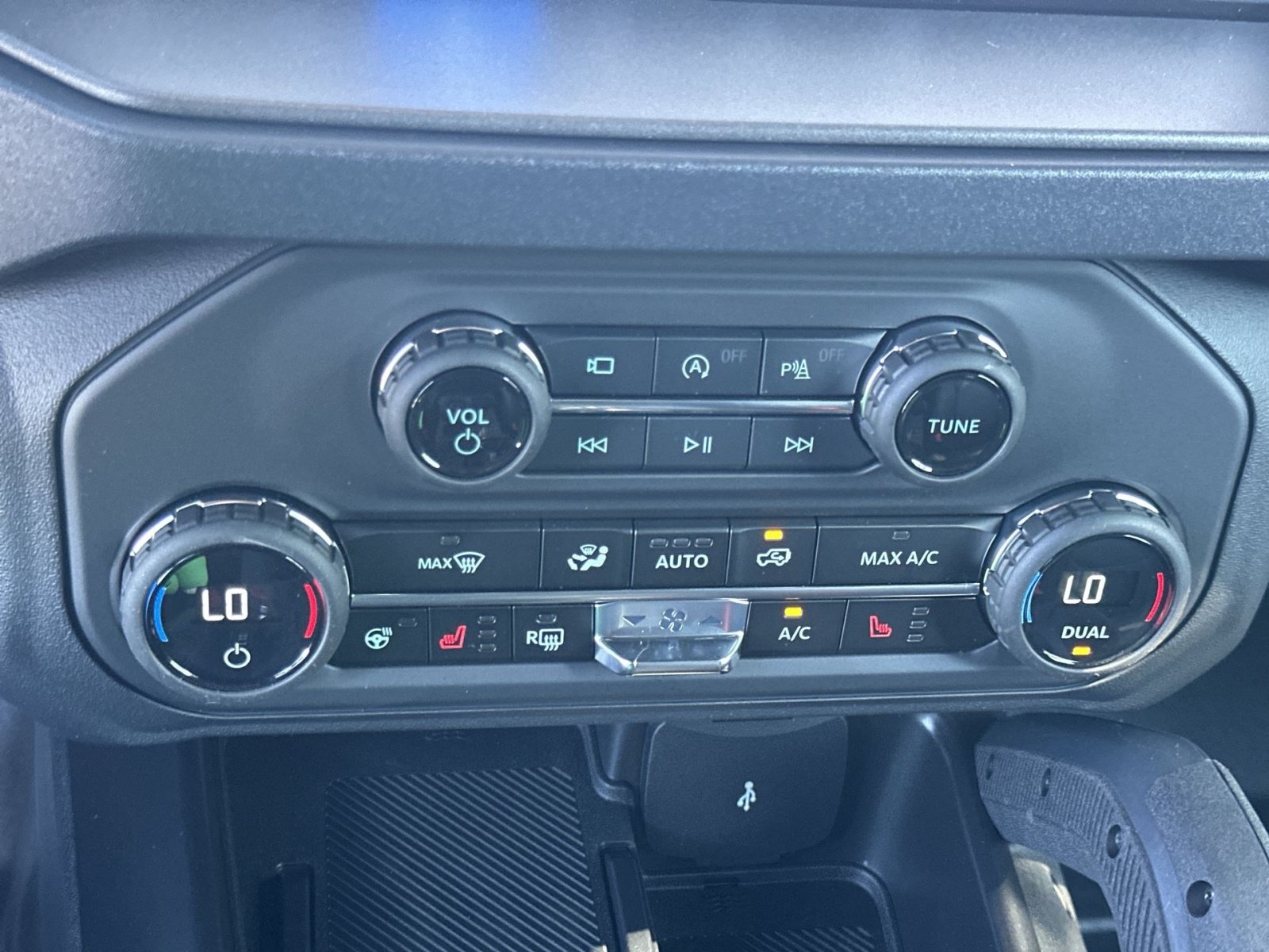 New 2026 Ford Bronco Raptor AWD/4WD image 22