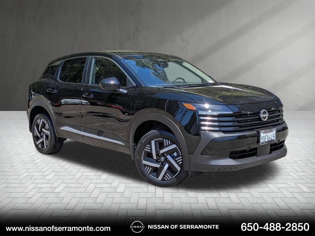 Used 2025 Nissan Kicks SV FWD image 1