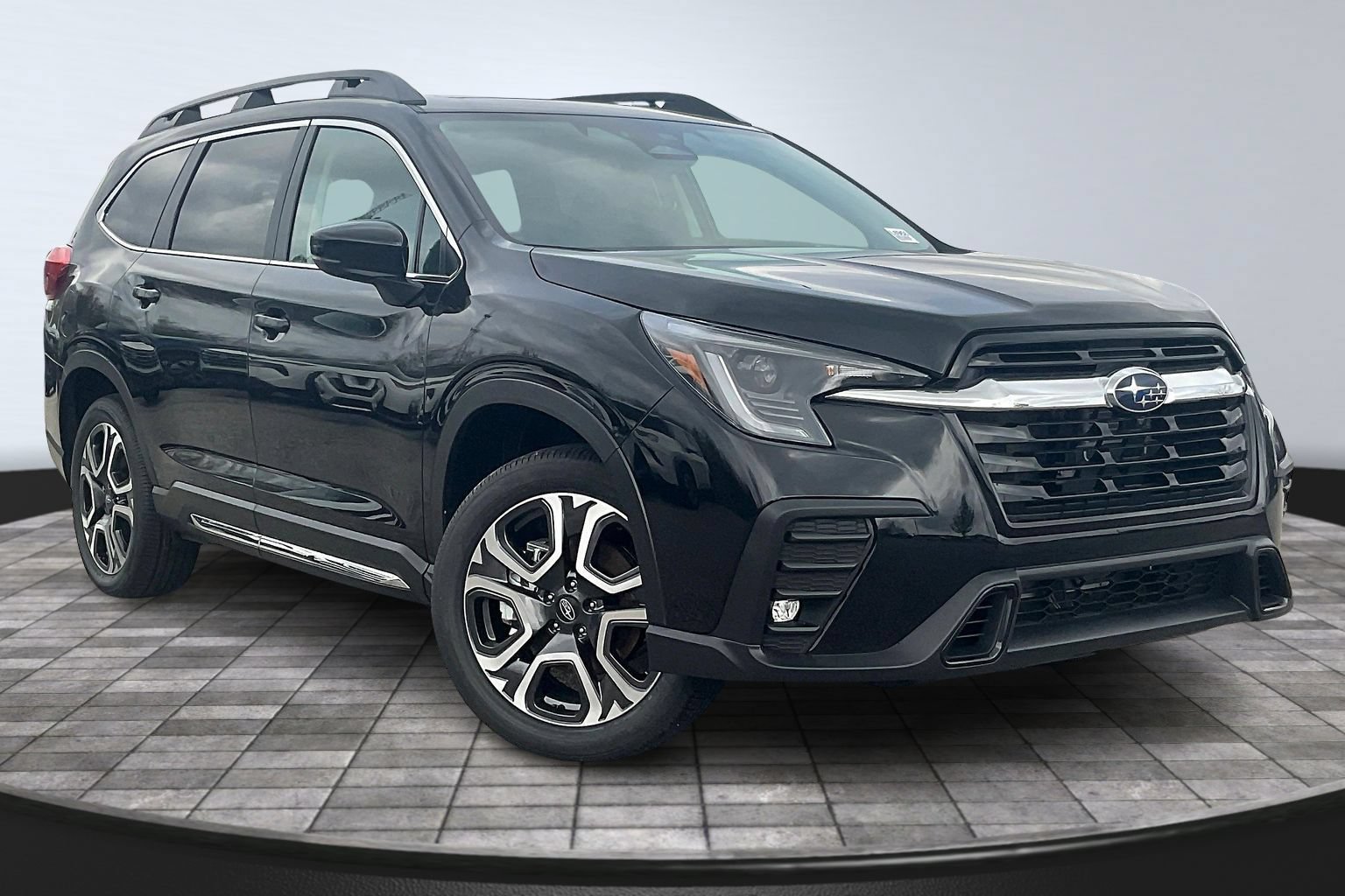 New 2026 Subaru Ascent Limited AWD/4WD image 2