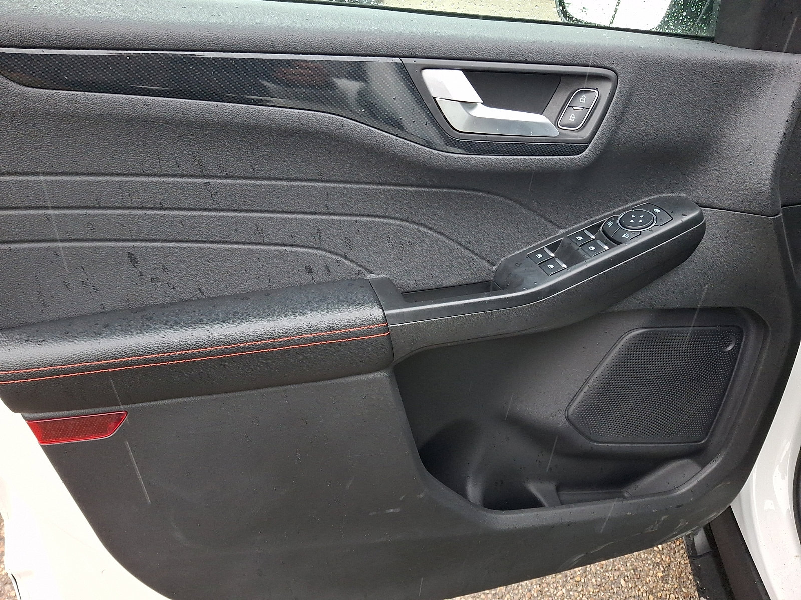 Certified 2024 Ford Escape ST-Line AWD/4WD image 12
