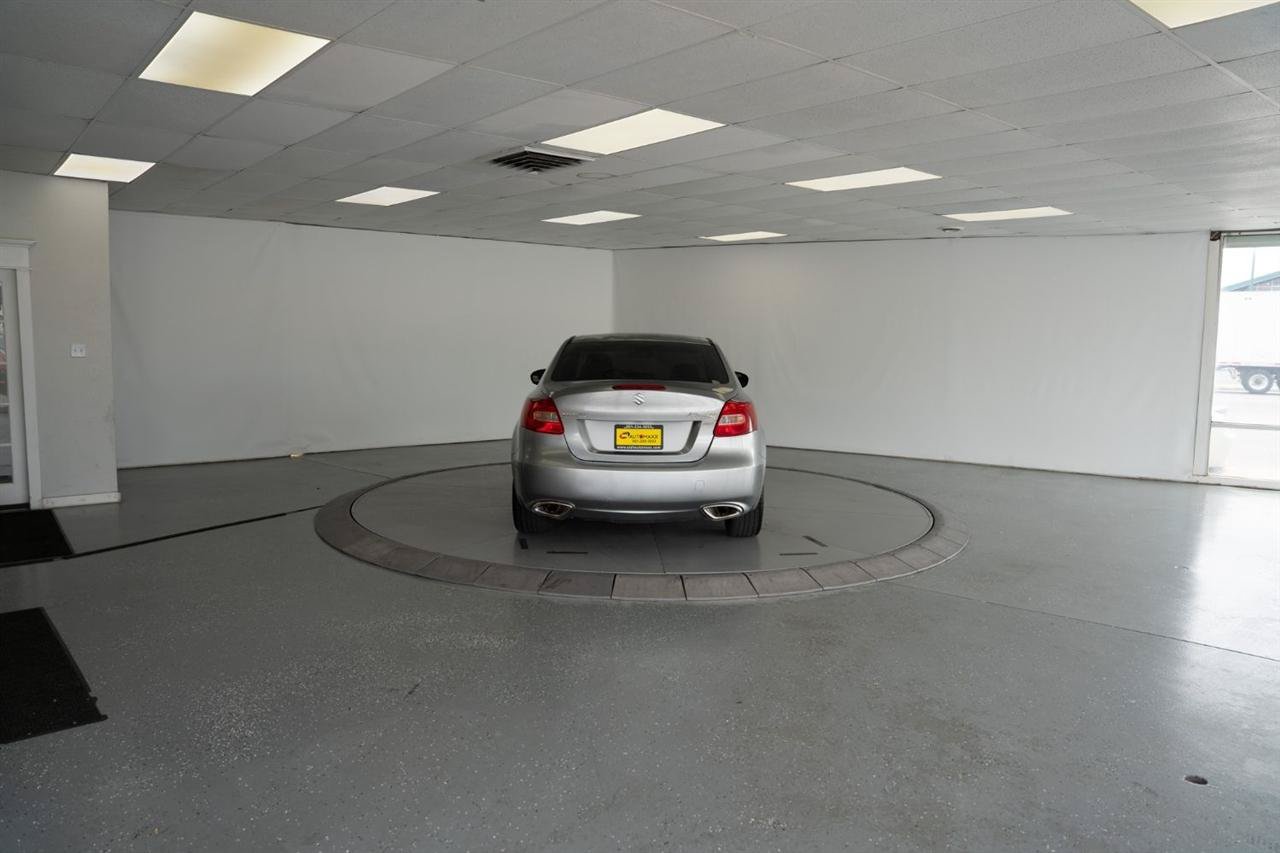 Used 2012 Suzuki Kizashi SE AWD/4WD image 6