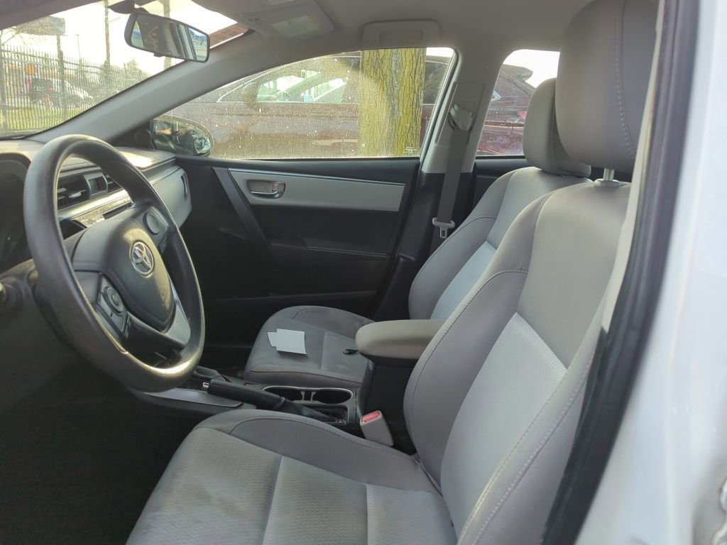 Used 2016 Toyota Corolla LE image 6