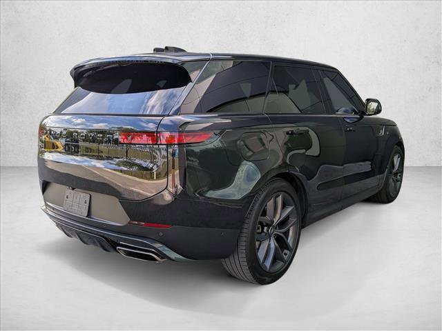 Used 2024 Land Rover Range Rover Sport SE AWD/4WD image 5