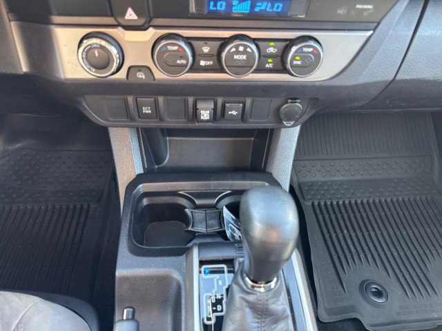 Used 2021 Toyota Tacoma SR5 AWD/4WD image 21