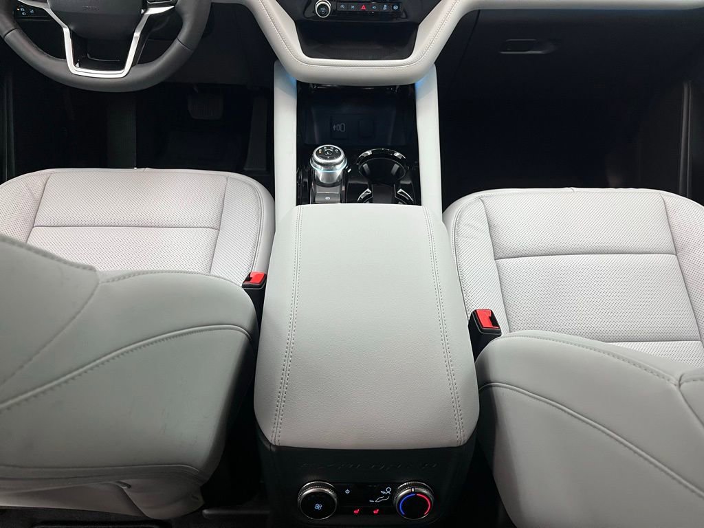 New 2026 Ford Explorer Platinum w/ LUX Leather Package image 23