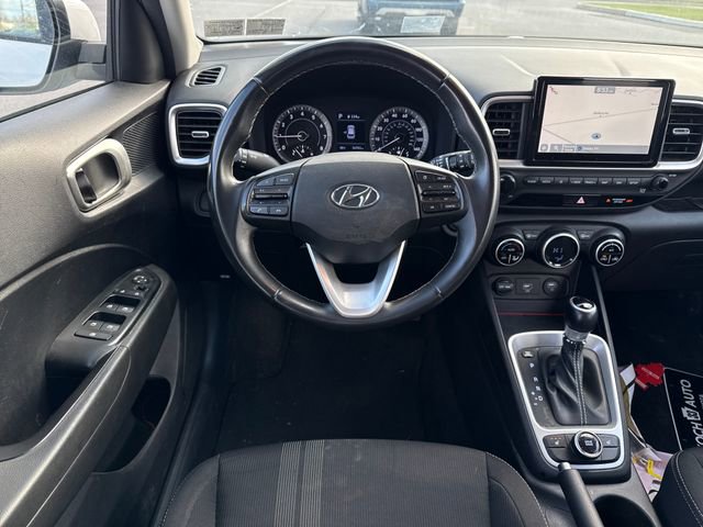Used 2021 Hyundai Venue SEL w/ Premium Package image 20