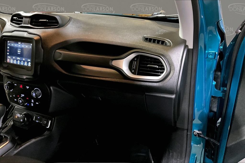 Used 2020 Jeep Renegade Latitude AWD/4WD image 31