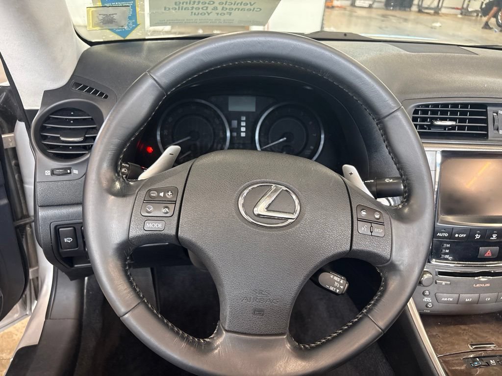 Used 2010 Lexus IS 250C w/ Luxury Pkg RWD image 7