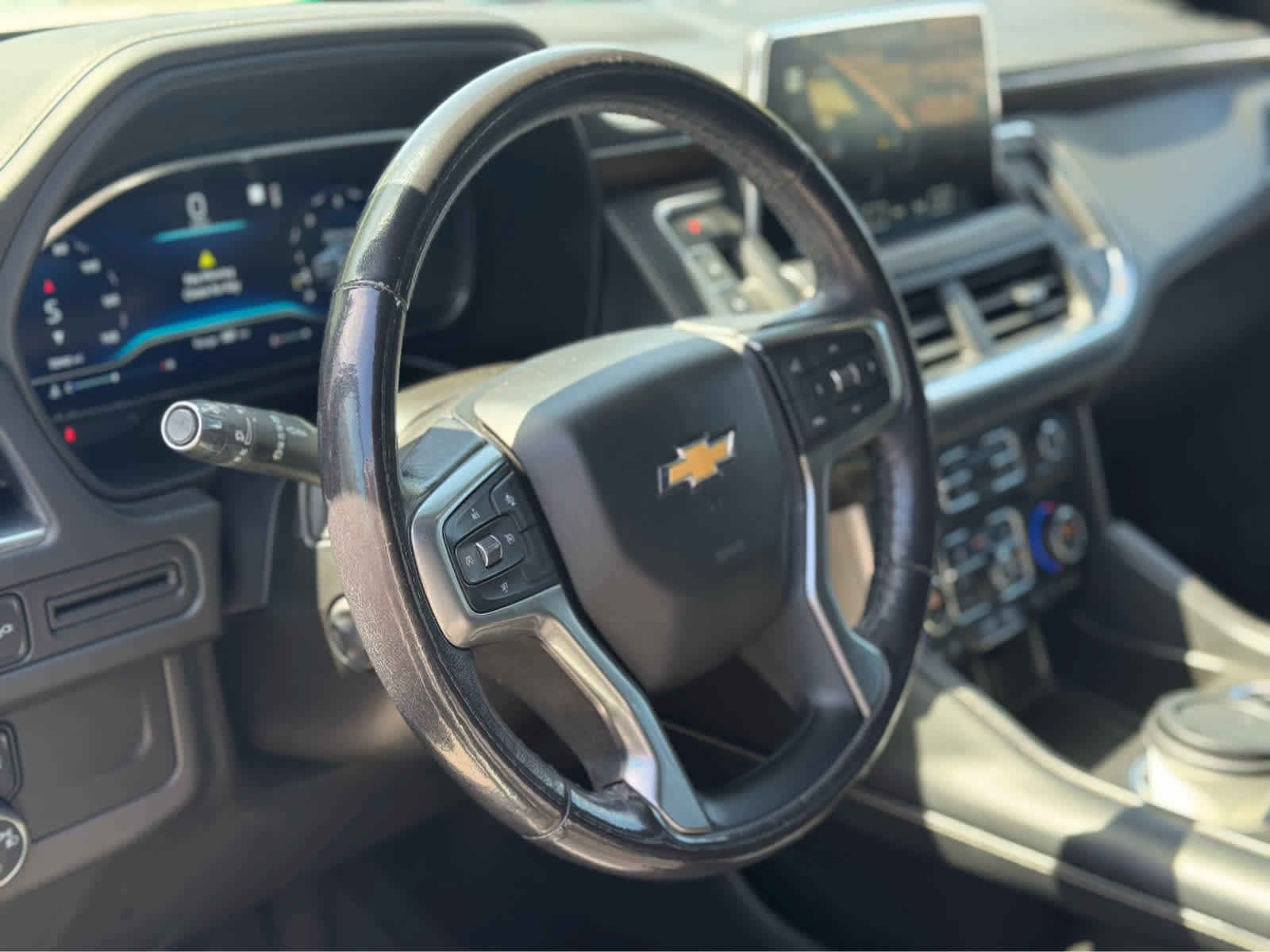 Used 2022 Chevrolet Suburban Premier image 6