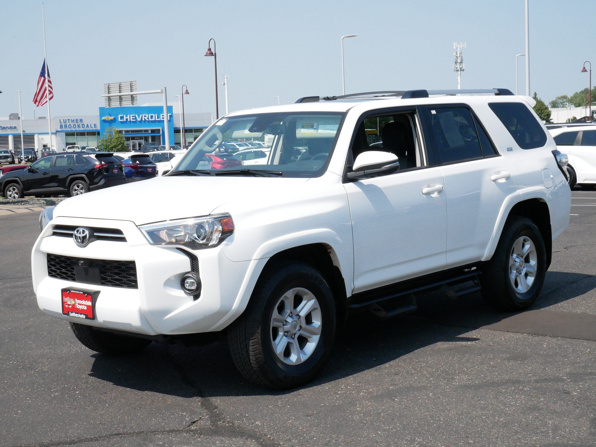 Certified 2024 Toyota 4Runner SR5 Premium w/ Moonroof Package AWD/4WD image 3