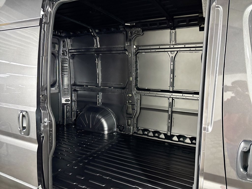 New 2026 RAM ProMaster 2500 w/ Premium Convenience Group FWD image 19