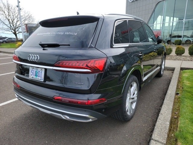 Used 2023 Audi Q7 3.0T Premium w/ Convenience Package image 2