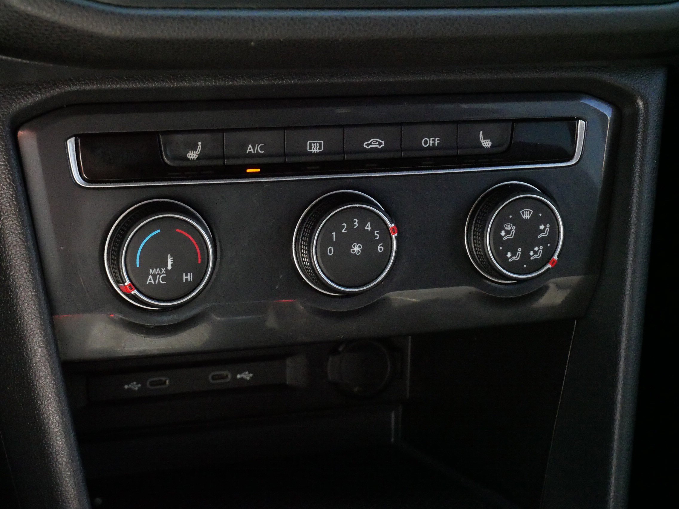 Certified 2024 Volkswagen Tiguan S AWD/4WD image 23