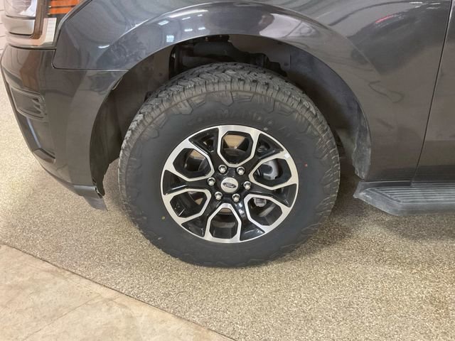 Used 2023 Ford Expedition Max XLT image 12