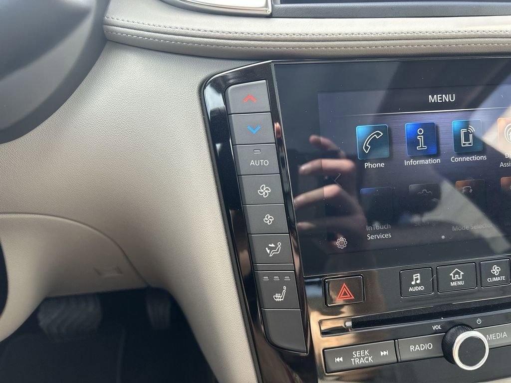 Certified 2025 INFINITI QX50 Luxe image 21