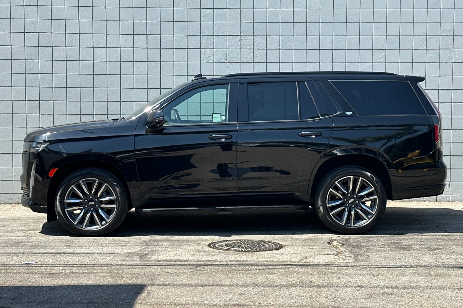 Used 2023 Cadillac Escalade Sport AWD/4WD image 7
