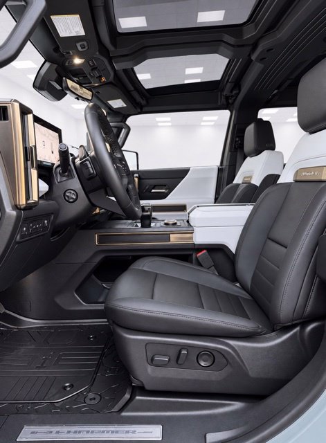 Used 2024 GMC Hummer EV 2X w/ LPO, Illumination Package AWD/4WD image 14