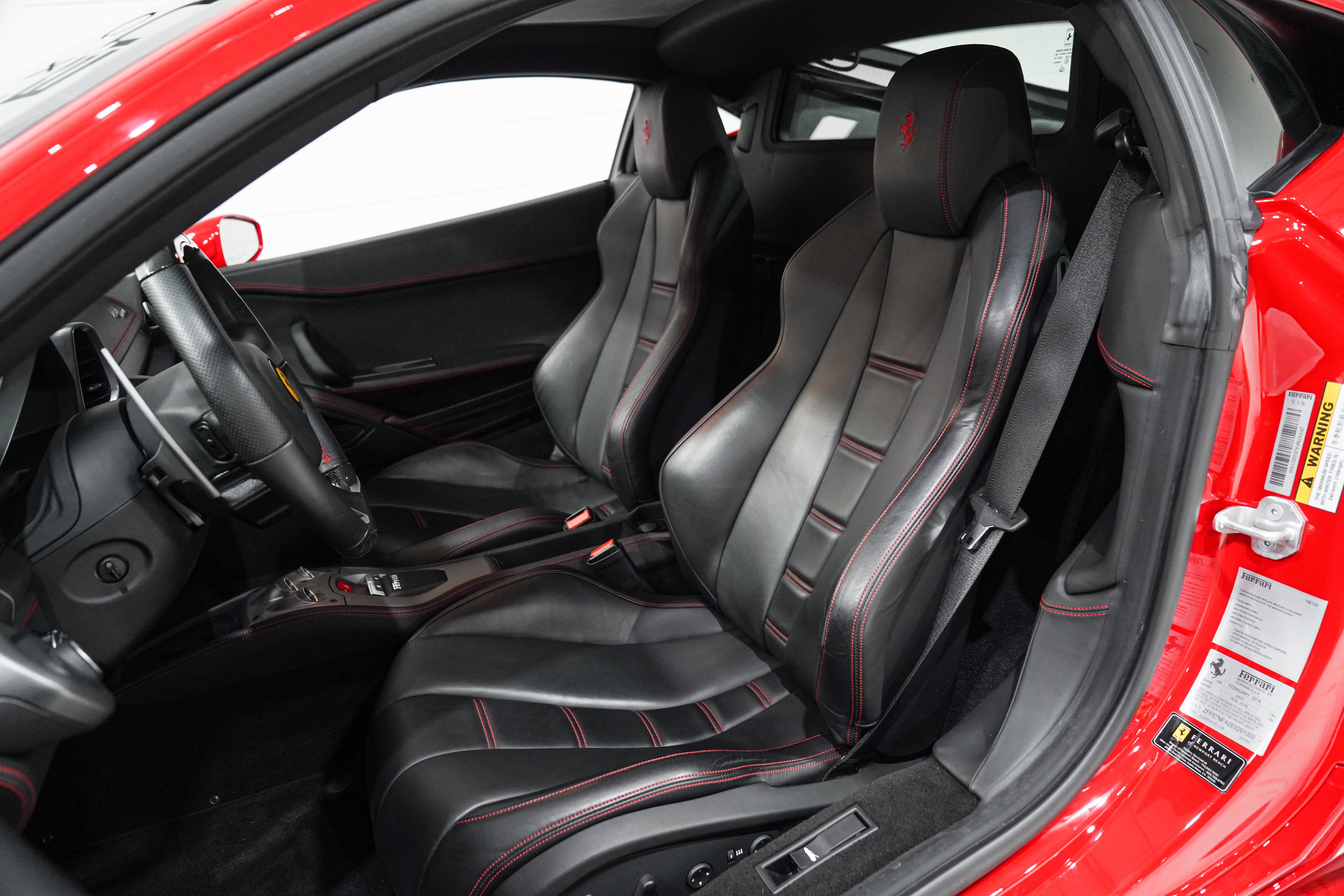 Used 2014 Ferrari 458 Italia Coupe RWD image 9