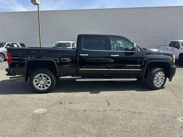 Used 2017 GMC Sierra 2500 Denali w/ Duramax Plus Package image 3