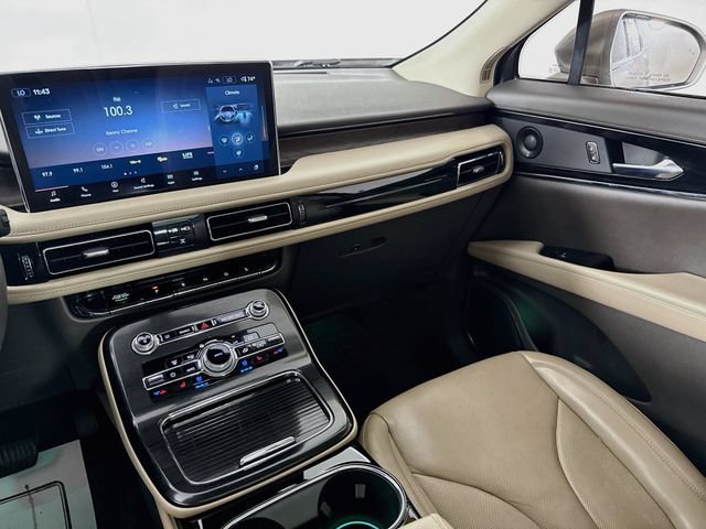Used 2021 Lincoln Nautilus Reserve FWD image 24