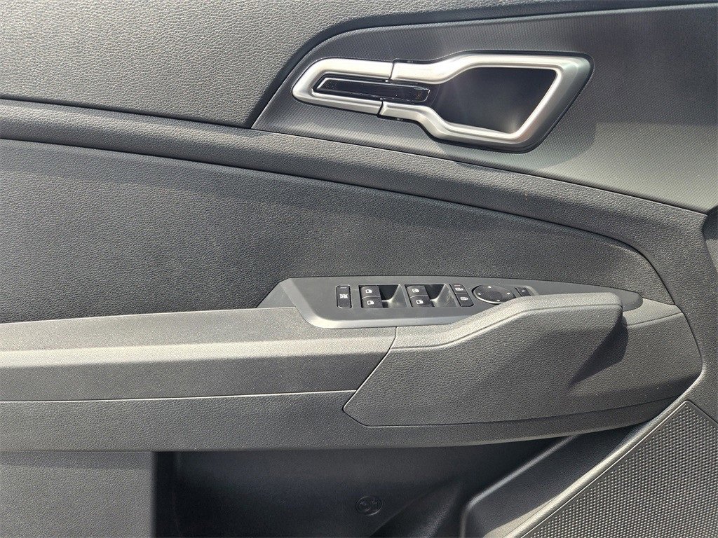 New 2026 Kia Sportage LX image 16