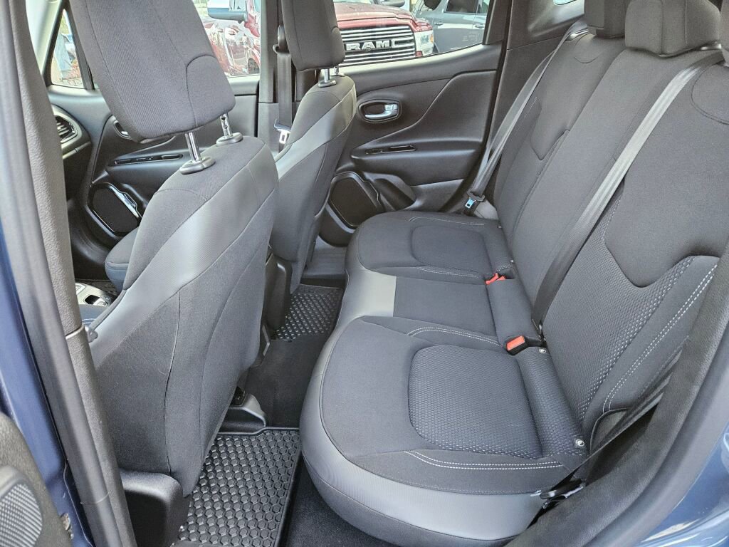 Used 2023 Jeep Renegade Altitude w/ Sun/Sound Group image 15