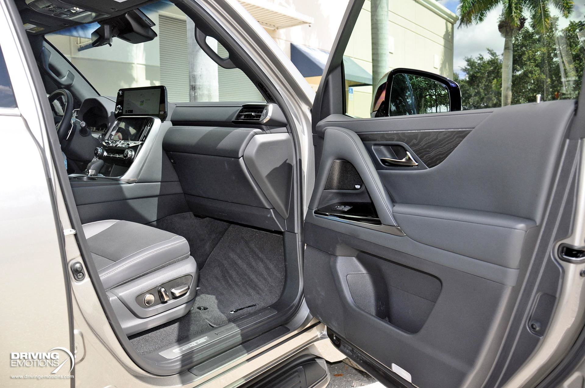 Used 2026 Lexus LX 700h Luxury AWD/4WD image 15
