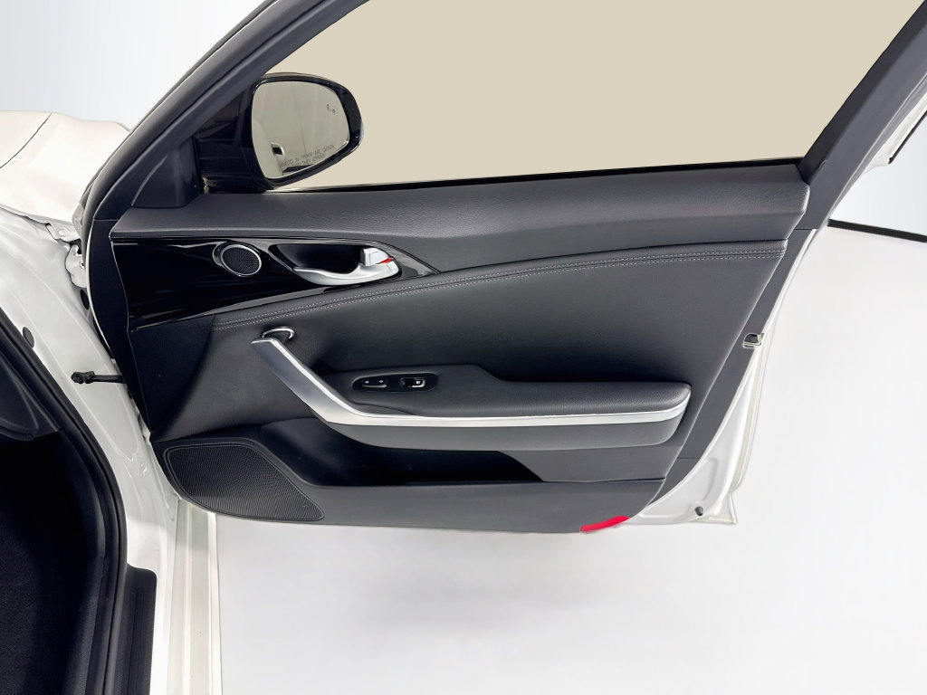 Used 2020 Kia Stinger GT-Line RWD image 25