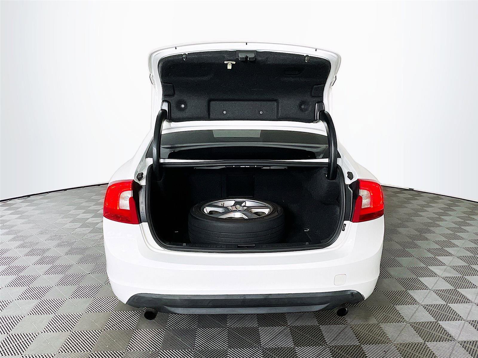 Used 2012 Volvo S60 T5 image 26