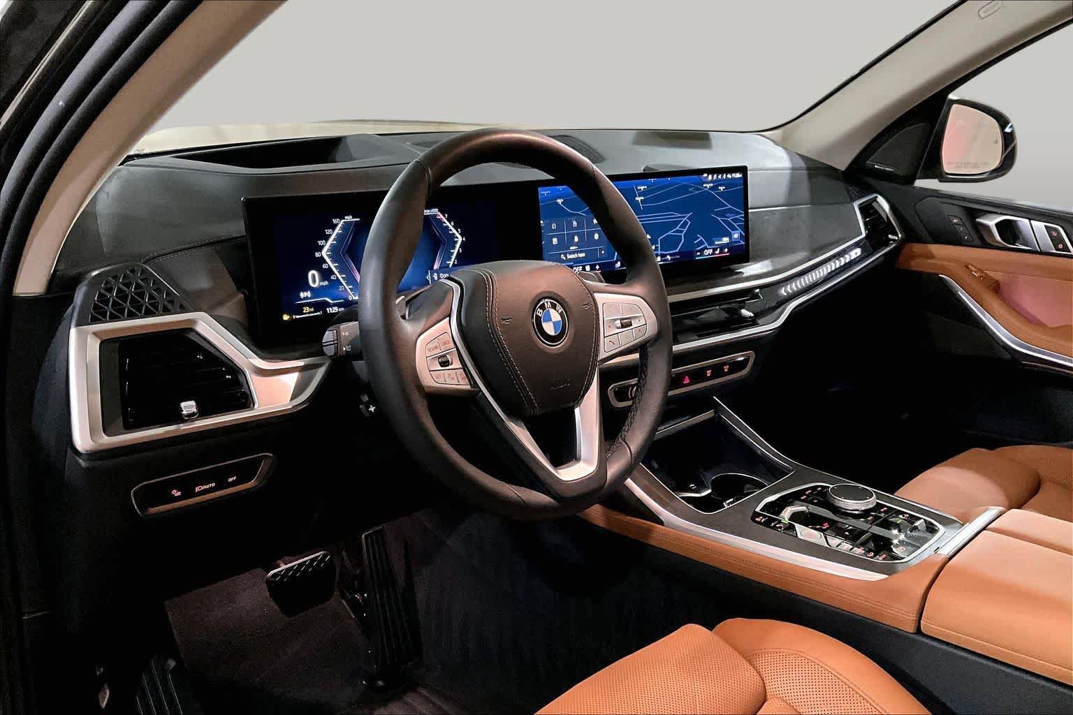 Used 2025 BMW X7 xDrive40i w/ Premium Package AWD/4WD image 17