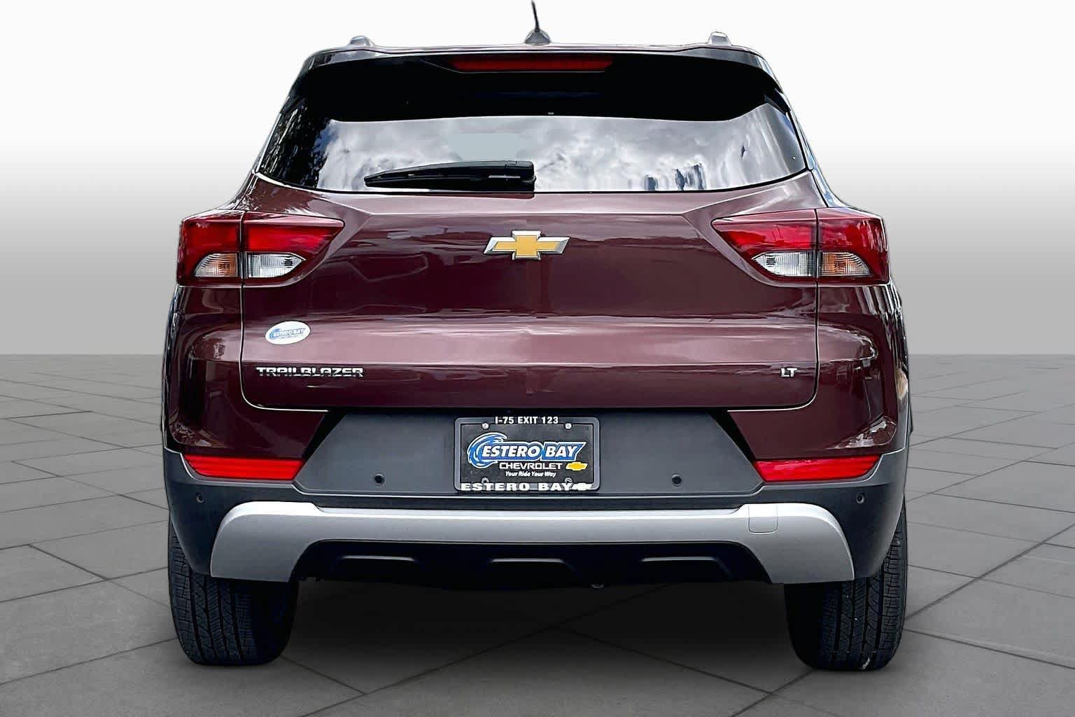 Used 2023 Chevrolet TrailBlazer LT w/ Convenience Package FWD image 5