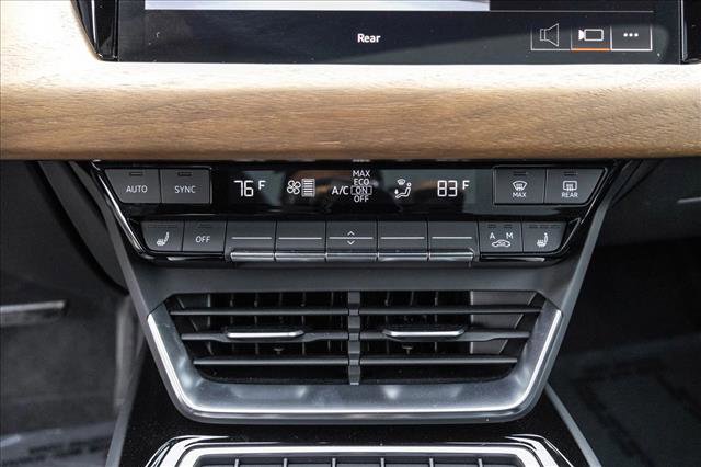 Used 2023 Audi e-tron GT Premium Plus image 19