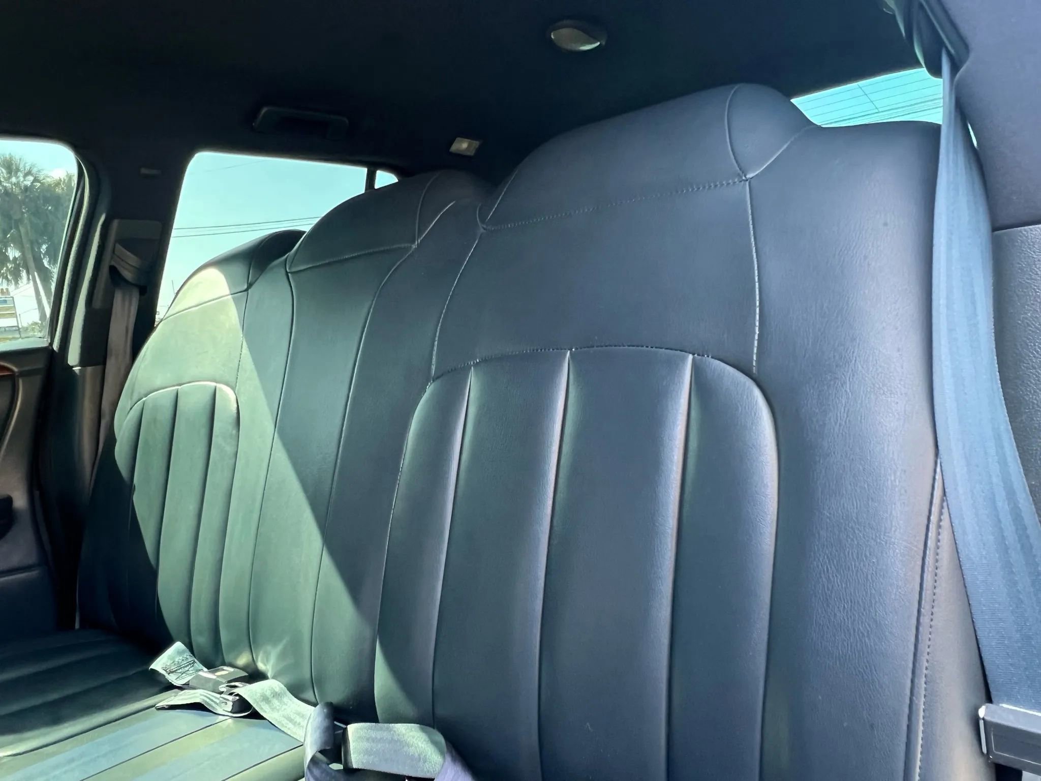 Used 2006 Cadillac DTS FWD image 34