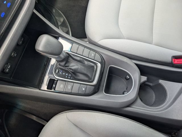 Used 2022 Hyundai Ioniq SE FWD image 18