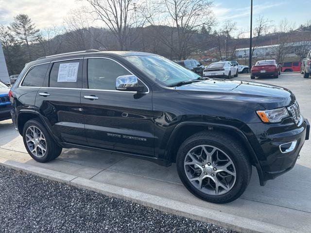 Used 2020 Jeep Grand Cherokee Overland image 2