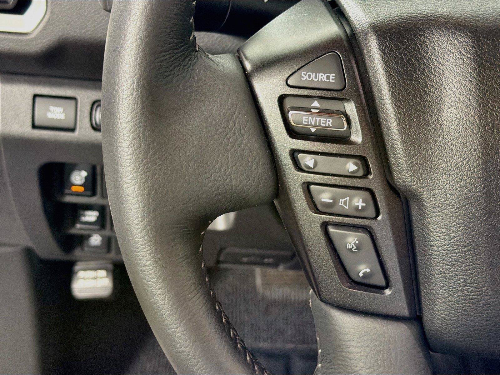 Used 2025 Nissan Frontier SL AWD/4WD image 17