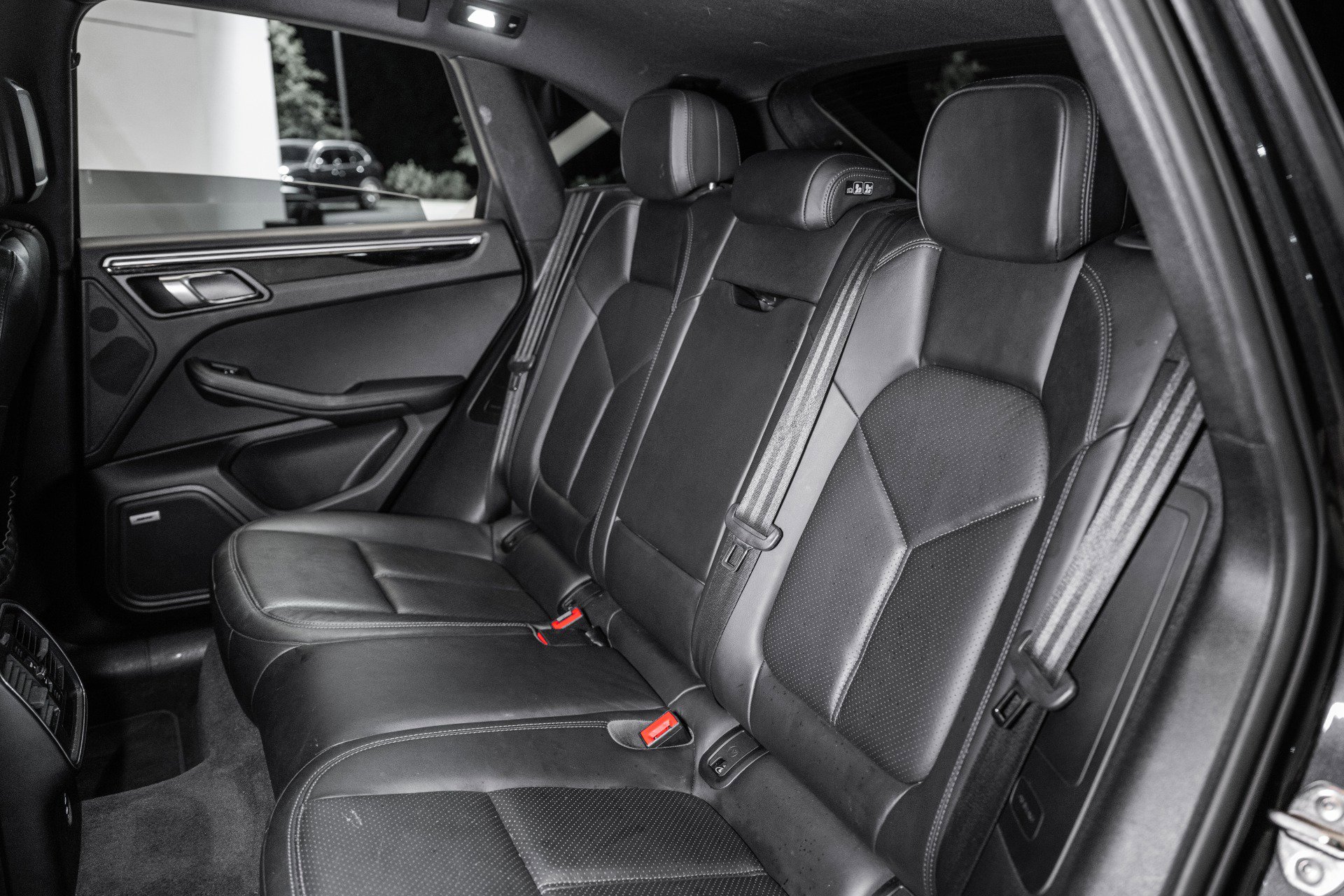 Used 2021 Porsche Macan S image 21