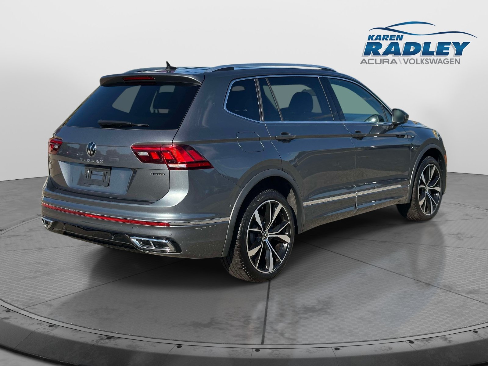 Certified 2024 Volkswagen Tiguan SEL R-Line AWD/4WD image 2