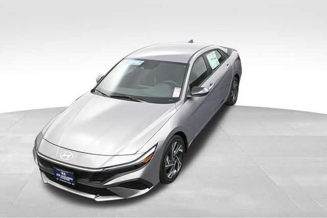 Used 2025 Hyundai Elantra SEL FWD image 25