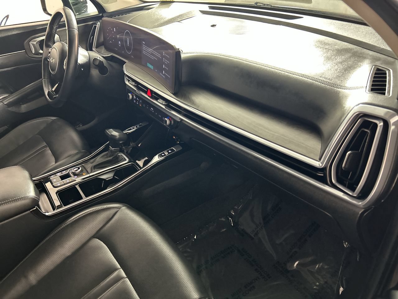 Used 2025 Kia Sorento SX AWD/4WD image 28