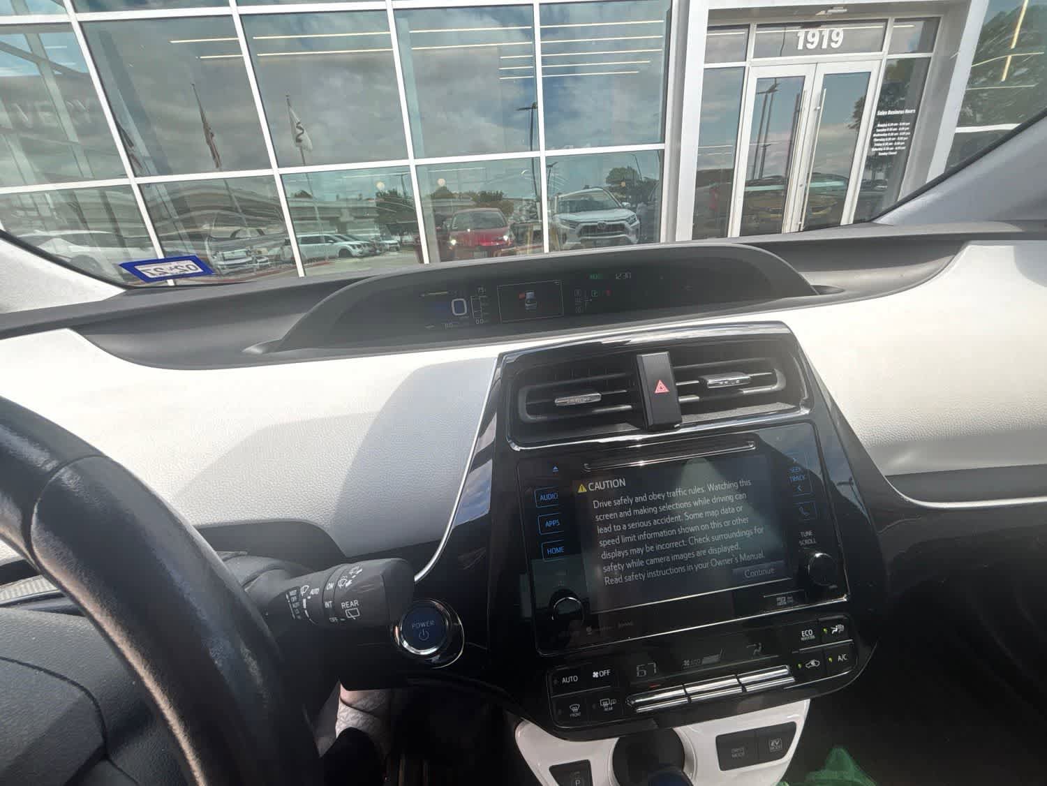 Used 2017 Toyota Prius Four FWD image 6