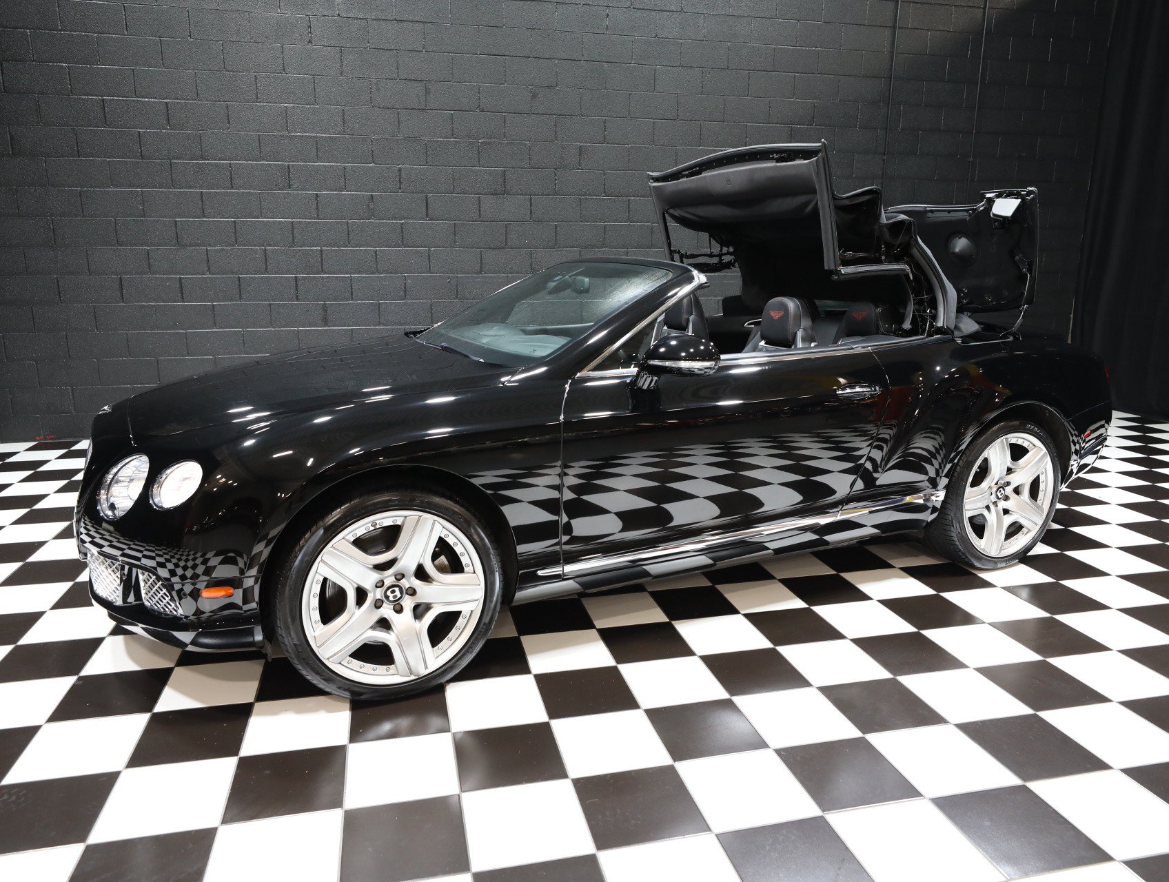 Used 2012 Bentley Continental GT AWD/4WD image 12
