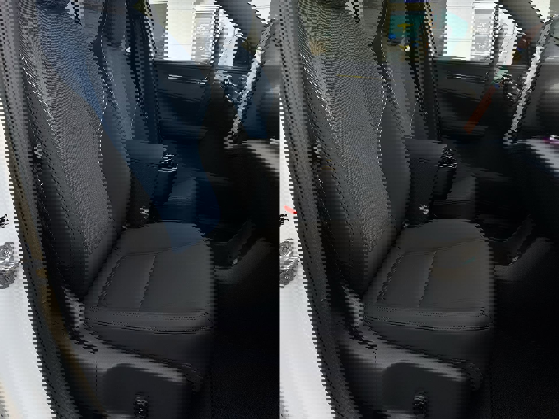 New 2026 Volvo EX30 Cross Country Ultra image 29