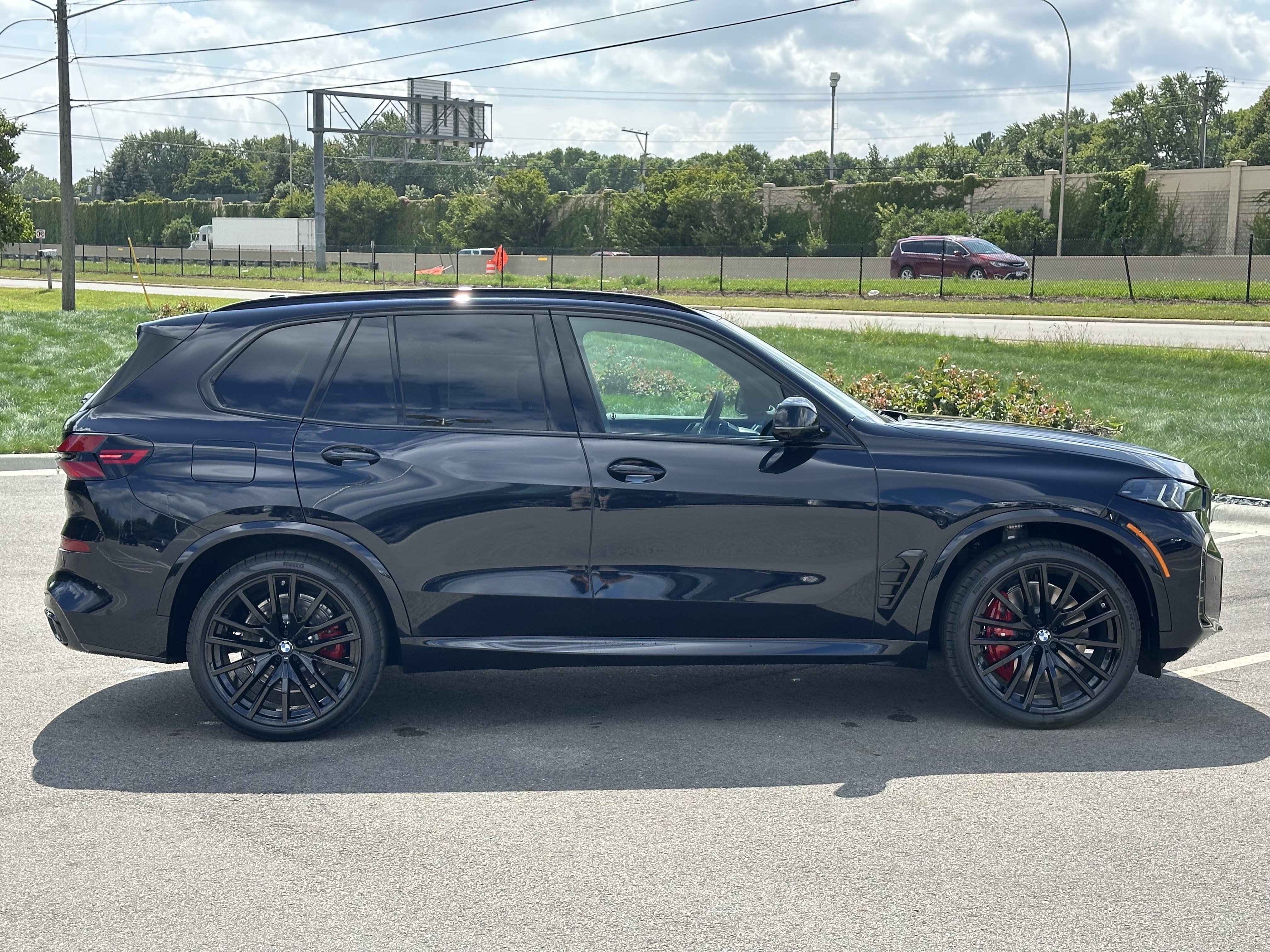 New 2026 BMW X5 M60i image 8