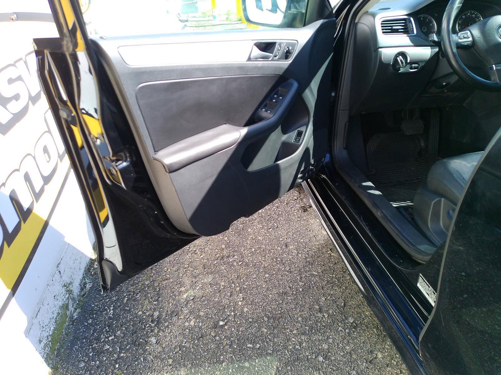 Used 2012 Volkswagen Jetta SEL FWD image 23