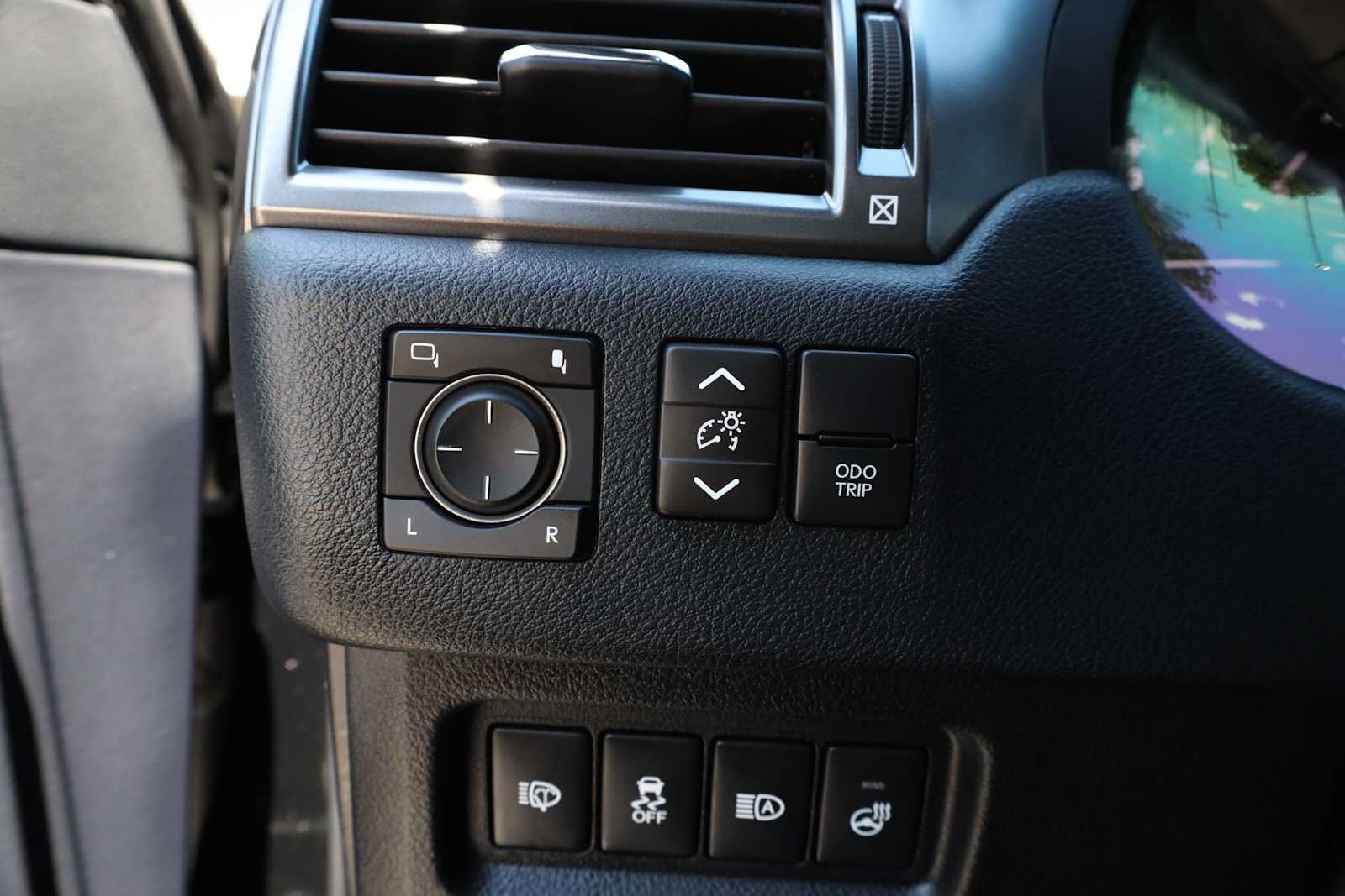 Used 2022 Lexus GX 460 w/ Black Line Special Edition AWD/4WD image 28