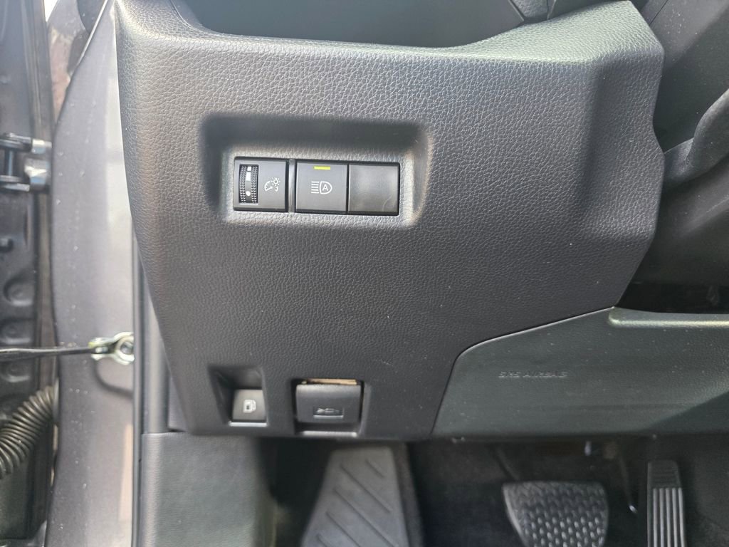 Used 2024 Toyota RAV4 XLE image 18