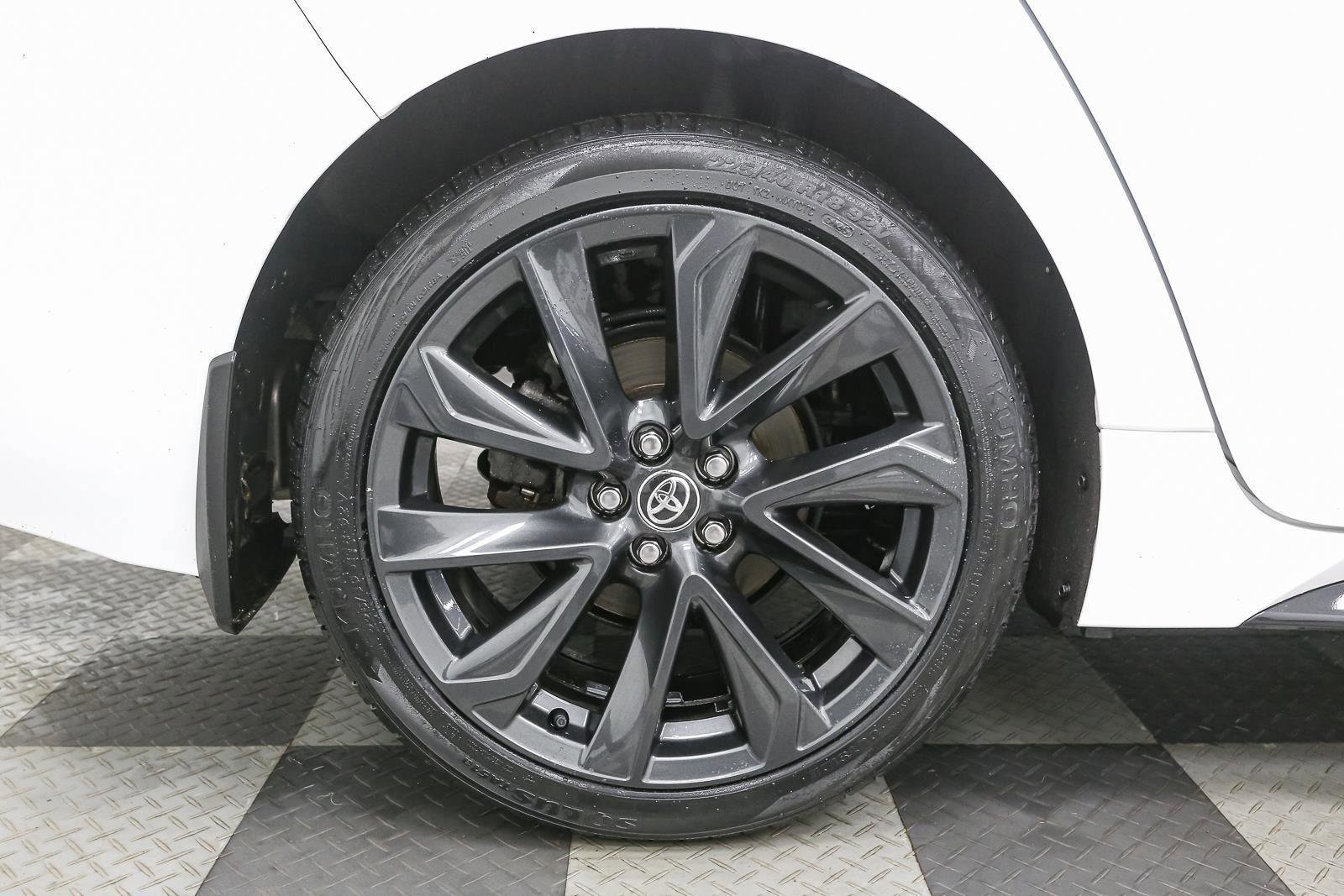 Used 2023 Toyota Corolla SE w/ Carpet Mat Package (TMS) FWD image 17