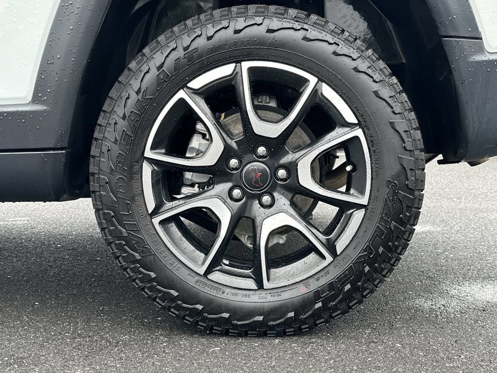 Certified 2025 Jeep Compass Trailhawk w/ Trailhawk Elite Group AWD/4WD image 16