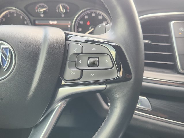 Used 2024 Buick Enclave Essence w/ Experience Buick Package FWD image 29